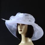 chapeau blanc