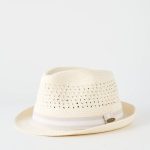 chapeau blanc